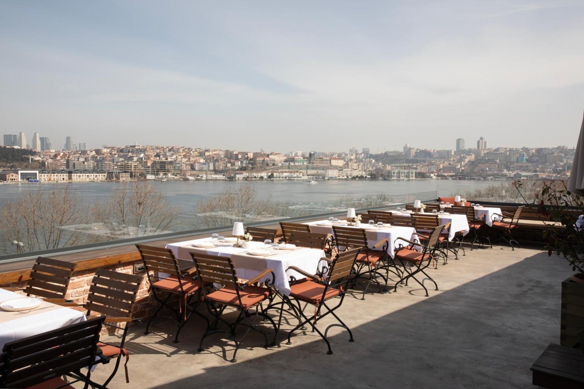 Istanbul Old City Colorful Houses Balat Petrion Hotel المظهر الخارجي الصورة